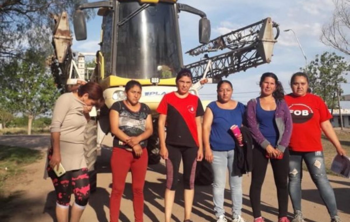 El pueblo que hace guardia contra los agroquímicos