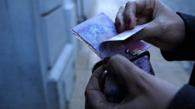 El salario sigue perdiendo contra la inflación
