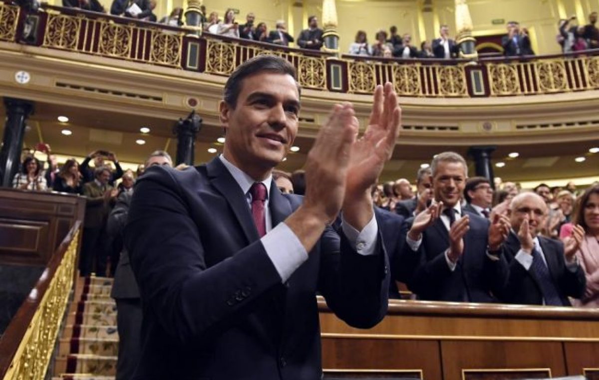 Pedro Sánchez fue investido como presidente de España