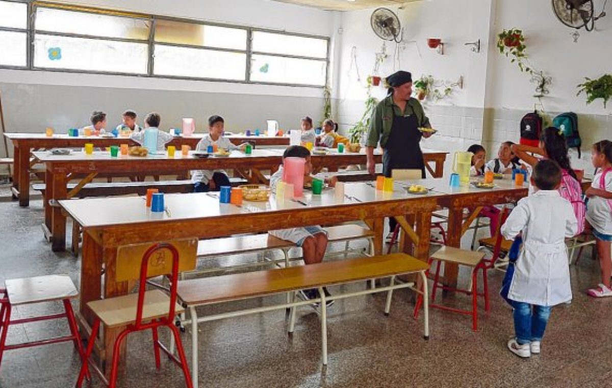 Advierten que no hay fondos para pagar las raciones de los comedores escolares rosarinos