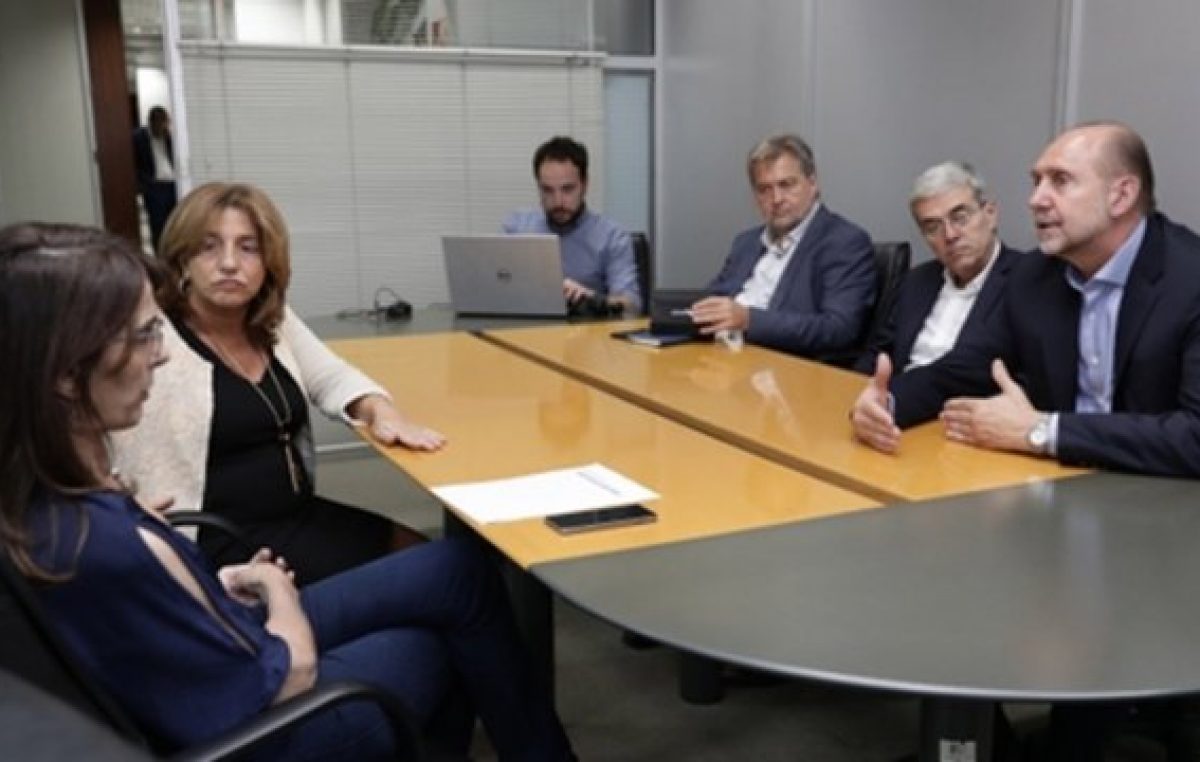 El gobernador de Santa Fe congeló los salarios de los ministros y funcionarios provinciales por 180 días
