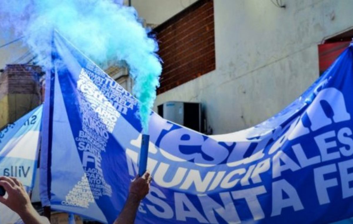Municipales santafesinos en alerta por despidos y falta de pagos