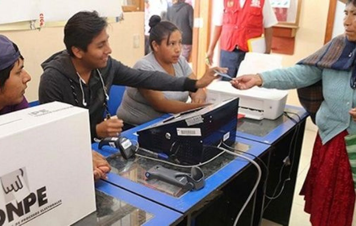 Elecciones en Perú: dura derrota del fujimorismo 