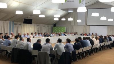 Kicillof recibió a los intendentes de Juntos por el Cambio y anticipó cambios en la Ley Impositiva