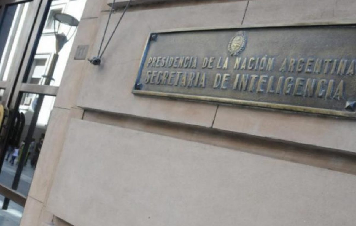 «Se pinchaban los teléfonos entre ellos», denunció Parrilli