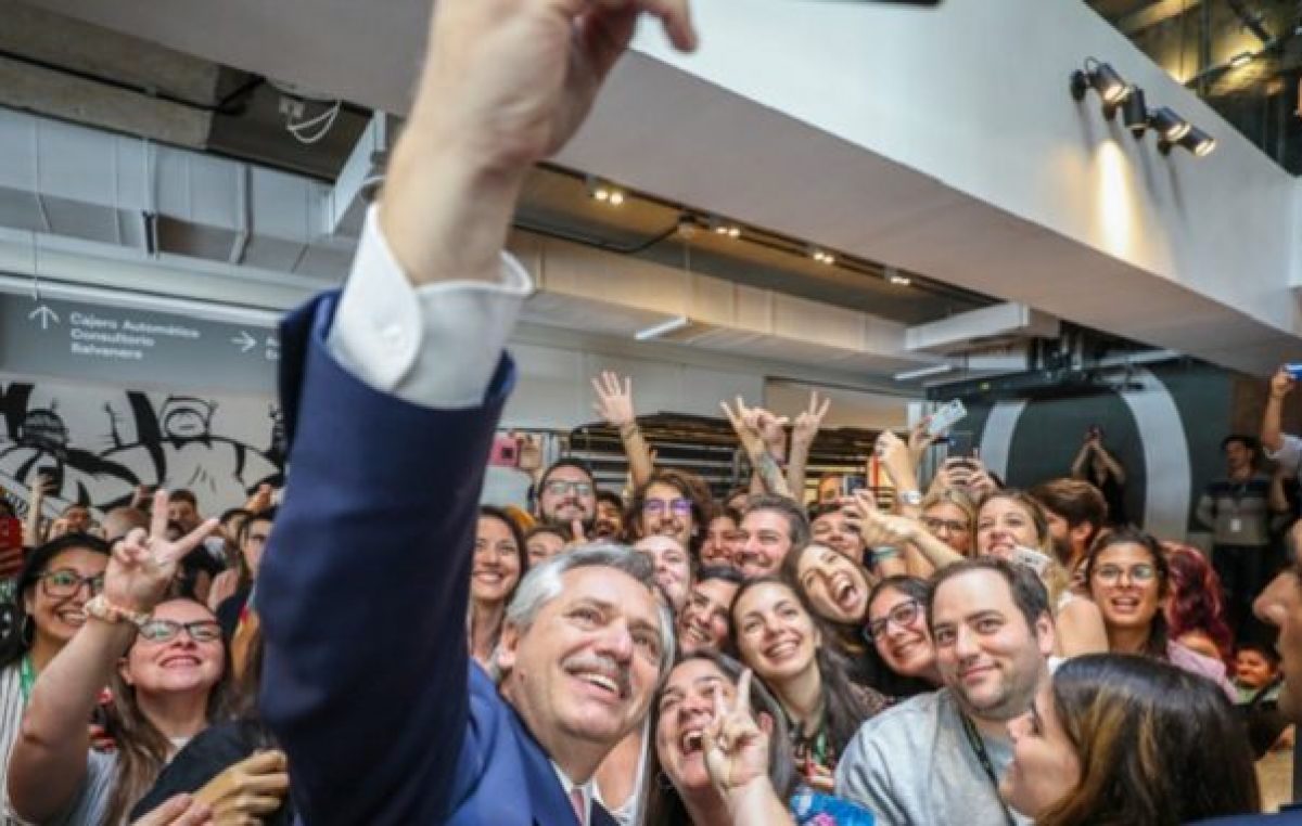 A 40 días, casi el 60% de la gente aprueba la gestión de Fernández