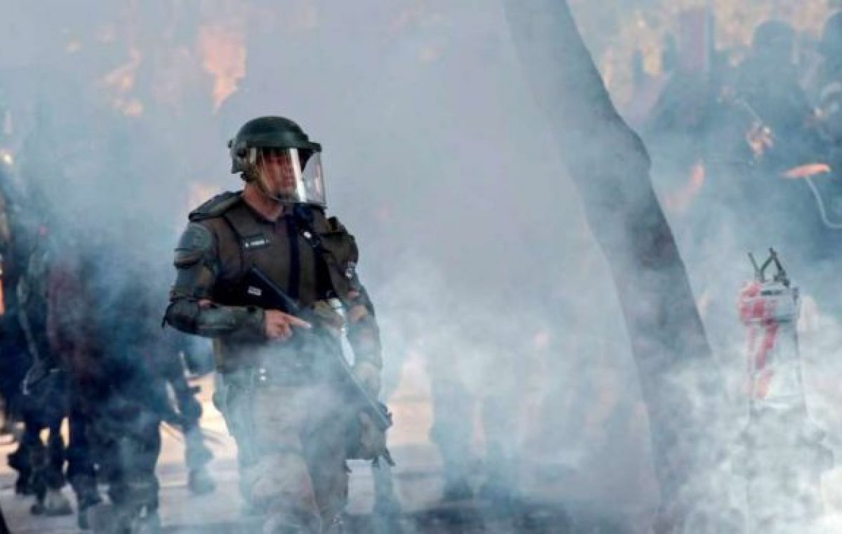 Los carabineros chilenos reprimen hasta los festejos del Año Nuevo