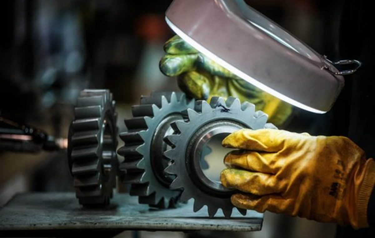 La industria, a media máquina cuando se despedía el macrismo