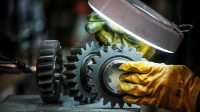 La industria, a media máquina cuando se despedía el macrismo