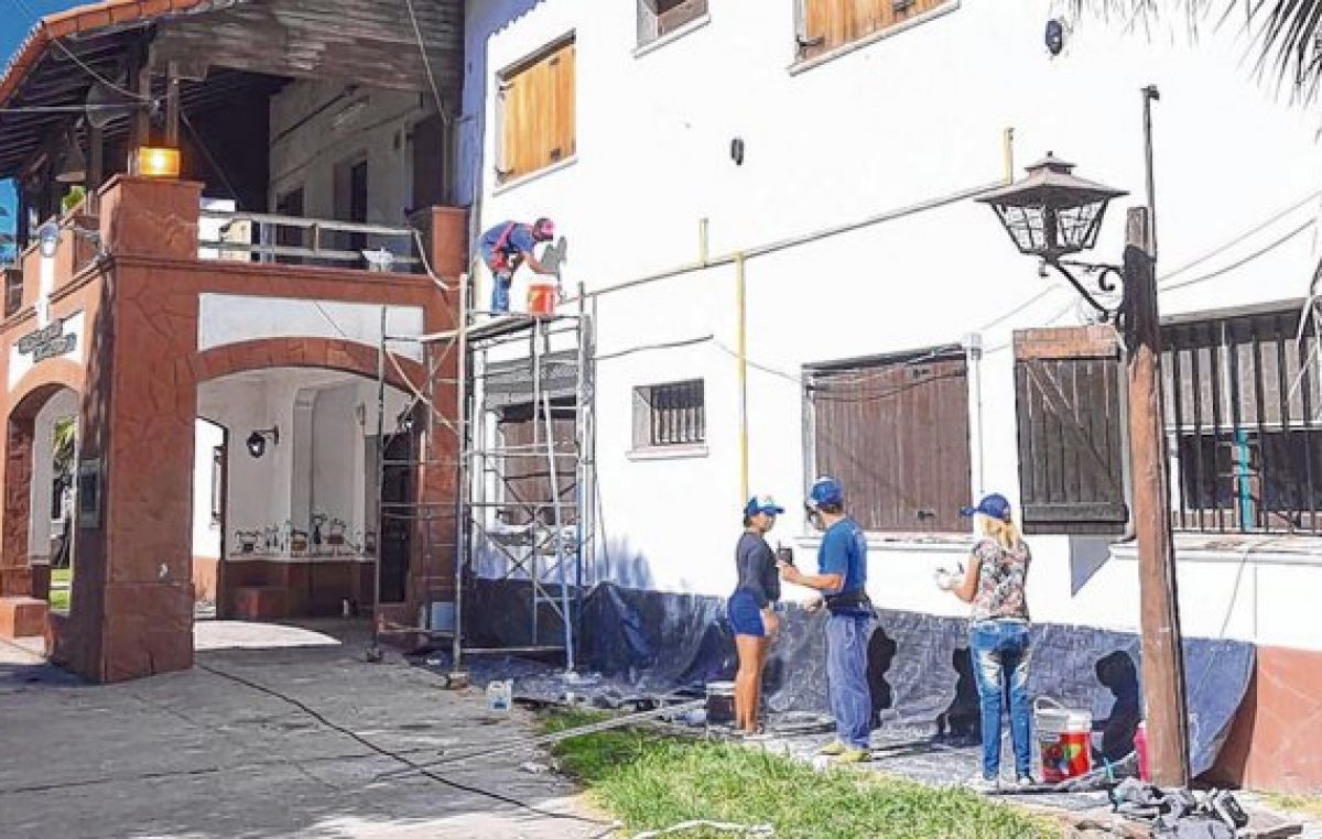 Santa Fe: La provincia pone a punto escuelas con beneficiarios de planes sociales