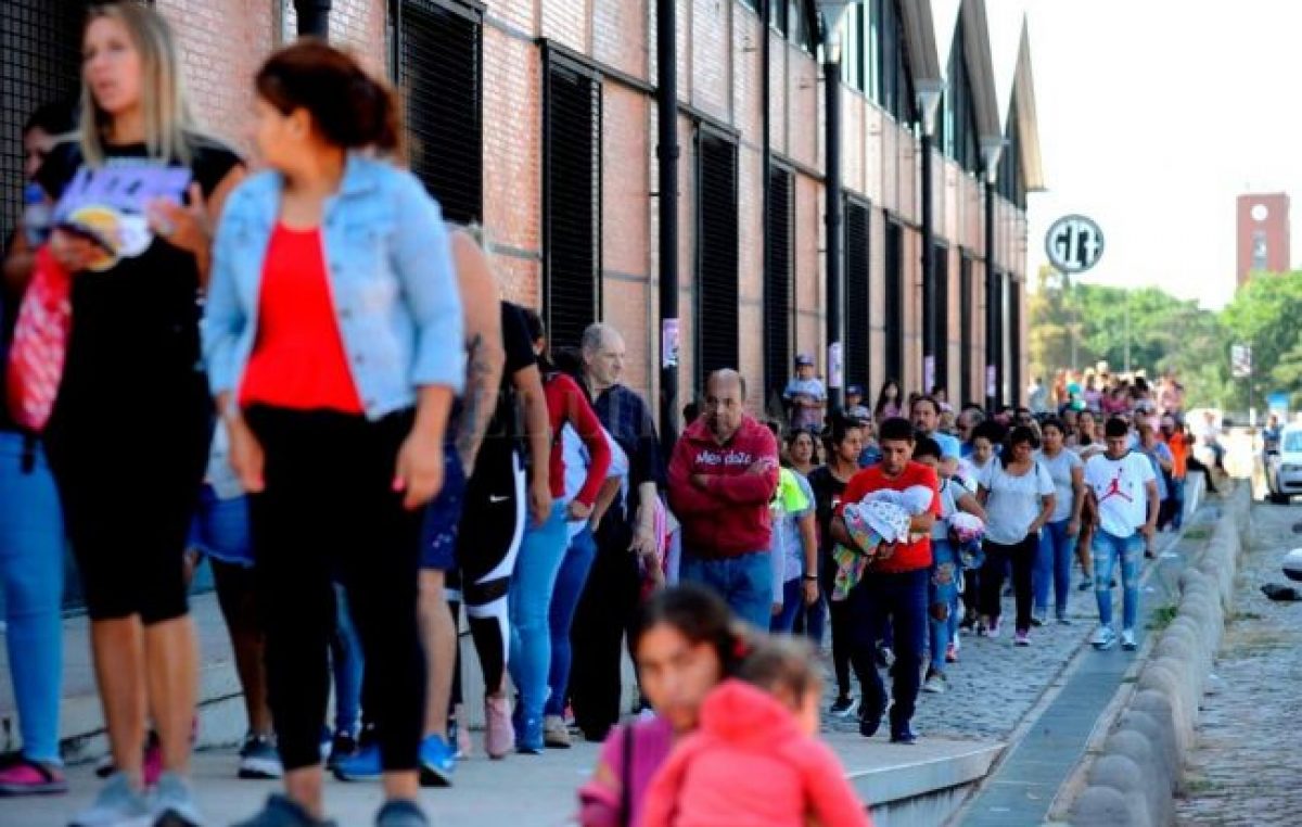Los rosarinos ya comenzaron a recibir las tarjetas Alimentar