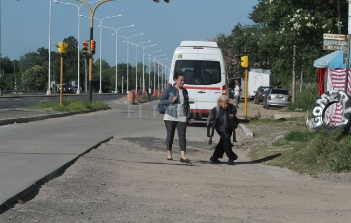 Ruta N° 1 Santa Fe: paralización, despidos y problemas de movilidad para vecinos
