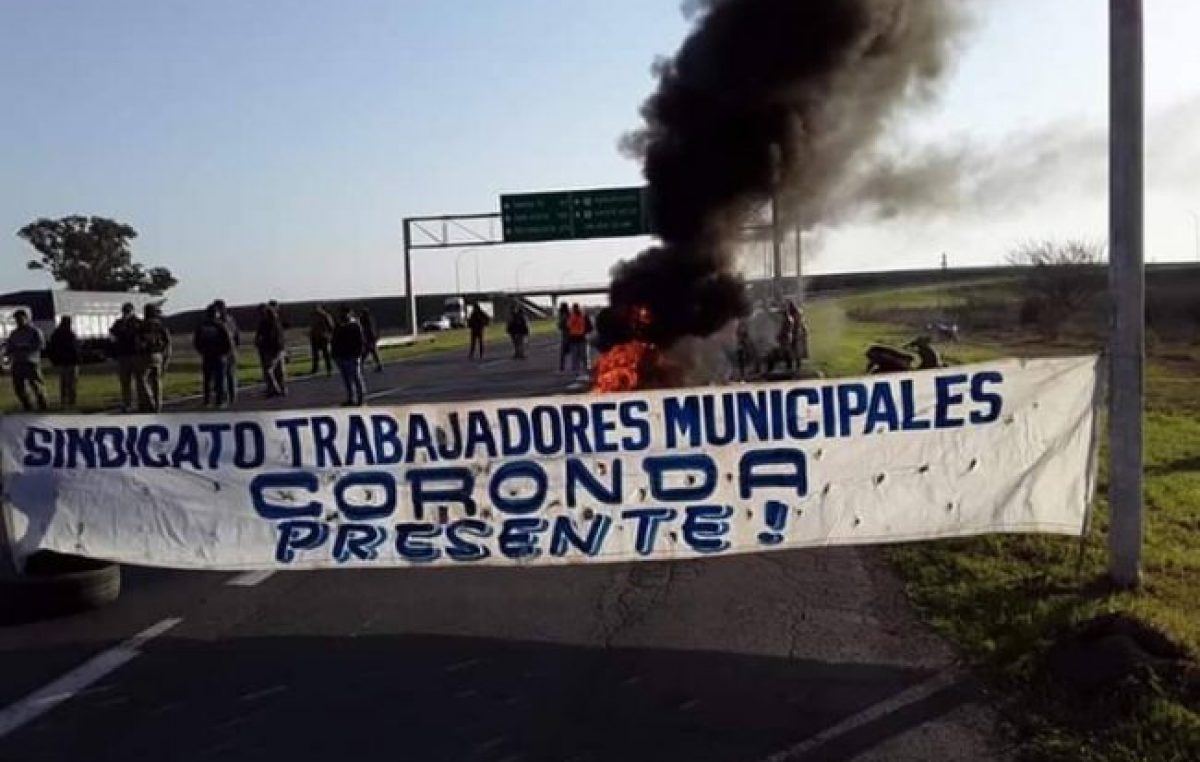 Coronda: el intendente habla de una situación límite y los municipales cortan la autopista