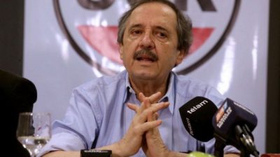 Alfonsín pidió a la oposición que «acompañe» al Gobierno en la negociación de la deuda