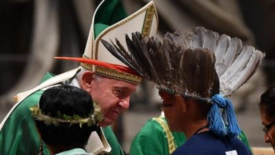 Francisco critica a explotadores del Amazonas