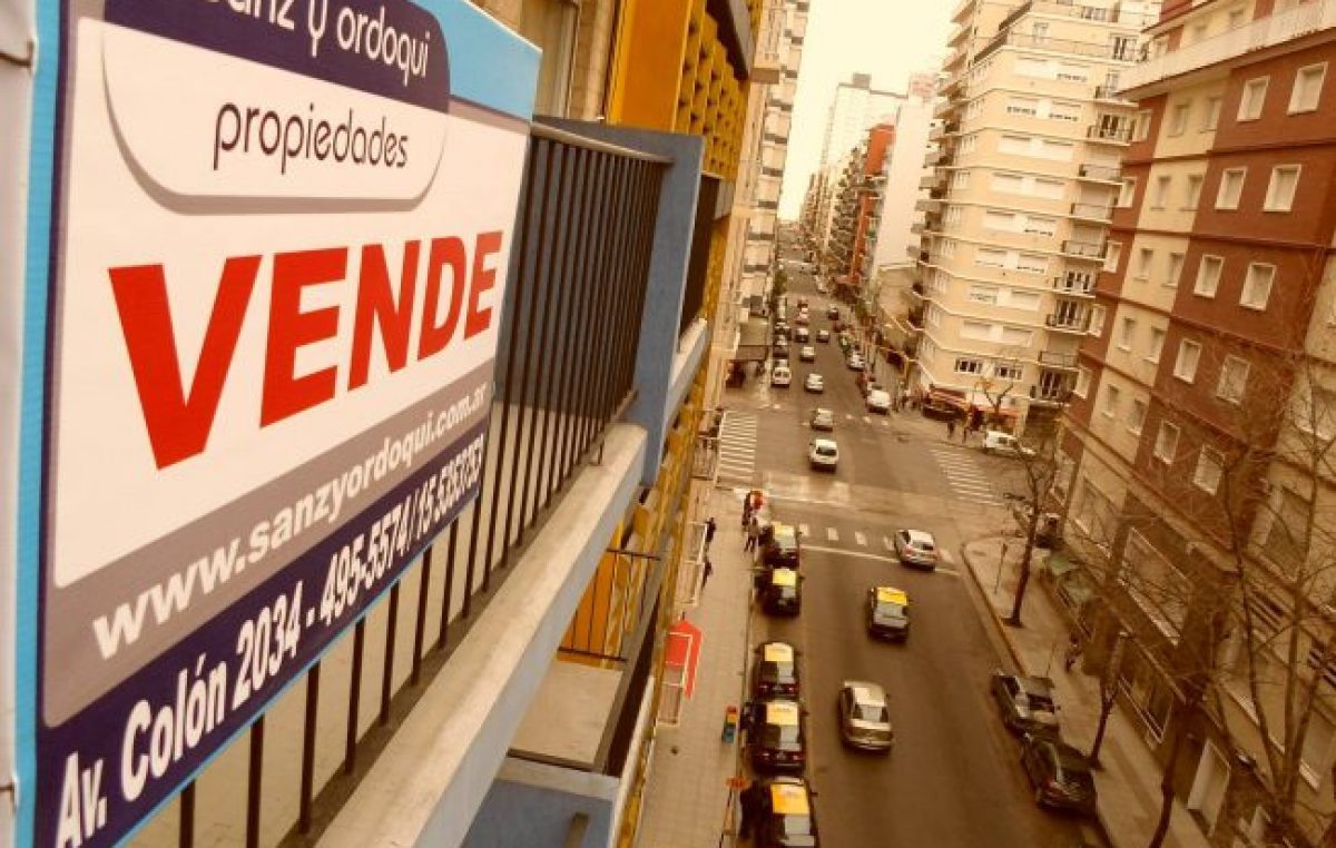 No llegás más: Para comprar un departamento de dos ambientes se necesitan 163 sueldos completos