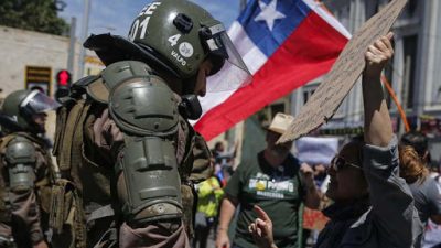 Piñera denunció «demasiada violencia» en Chile y carabineros reforzó su operativo policial
