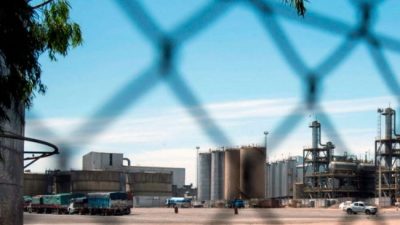 Trabajadores de Vicentin se aferran a la fuente laboral