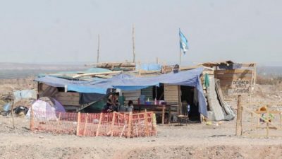 El día a día de las familias neuquinas en la toma Casimiro Gómez