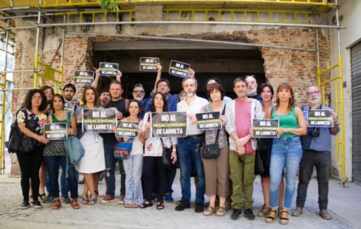 Cuestionan a Larreta por demoler un paredón en el que había un homenaje a víctimas de la Masacre de Trelew