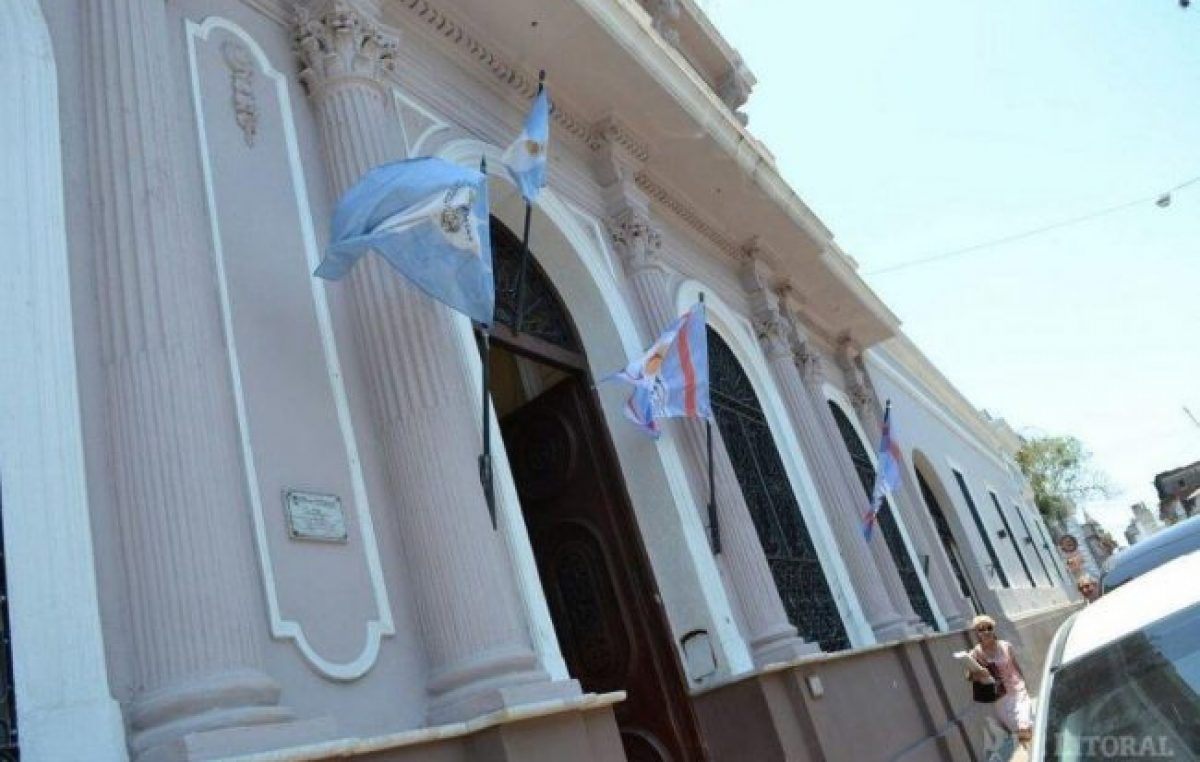 El intendente de Corrientes y su gabinete se recortan los sueldos