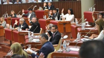 El Gobierno de Chubut insiste con el aumento salarial para la planta política