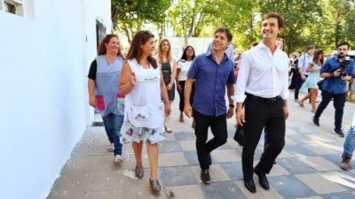 Kicillof recorrió escuelas en San Vicente: “Nos quisieron convencer de que la educación pública no servía”