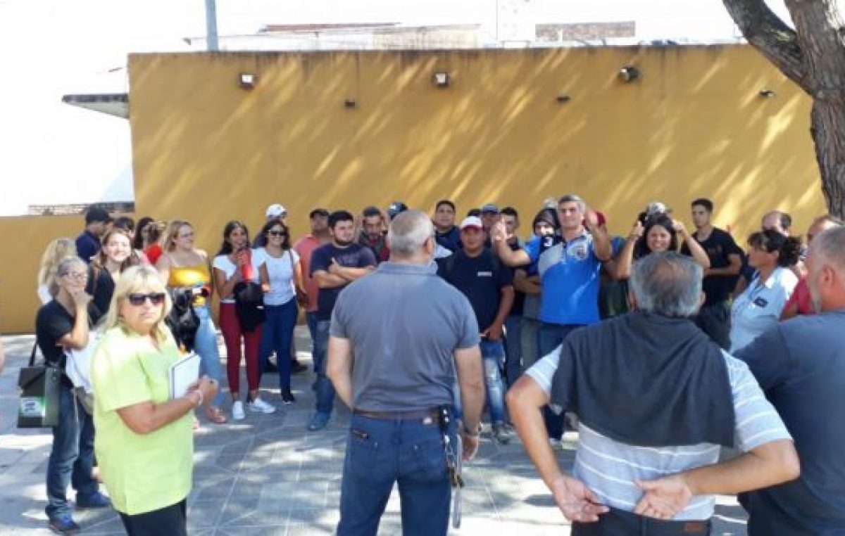 Municipales de Río Ceballos en asamblea permanente por discusión salarial y contratados
