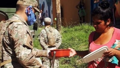 Convocan al Ejército y a los curas villeros para sostener la cuarentena en el Conurbano profundo