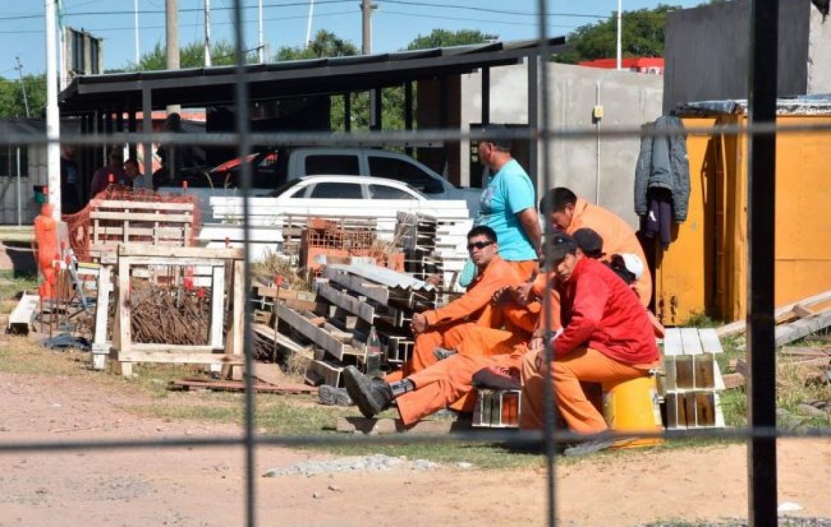 En Santa Fe el 90 % de las obras que financia la Provincia están paralizadas