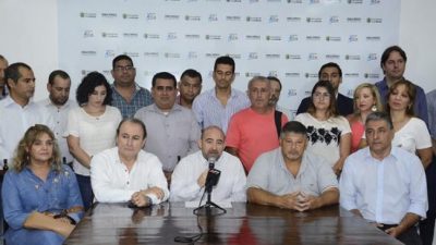 El intendente de La Banda anunció el aumento del 45% para empleados y obreros municipales