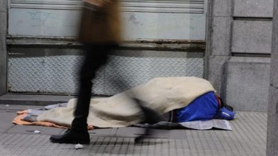 El gobierno porteño les pregunta a las personas en situación de calle si viajaron a China o Japón