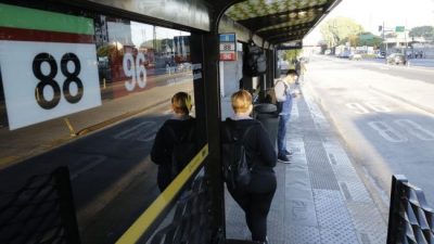 Las trabajadoras que salen a la calle en plena pandemia