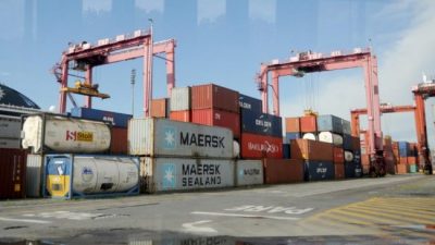 Crisis y superávit comercial