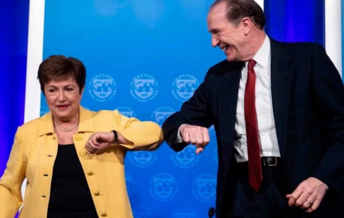 El FMI y el Banco Mundial piden la suspensión del pago de la deuda de países pobres