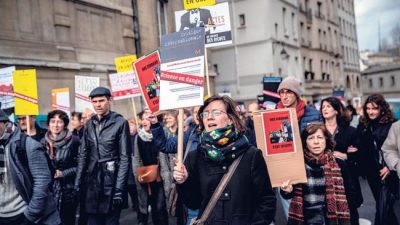 Francia: Alarma por una reforma sin voto