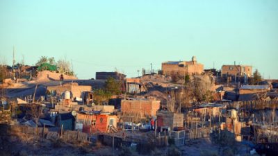 Unas 60 mil personas de Río Negro y Neuquén viven en asentamientos y demandan viviendas