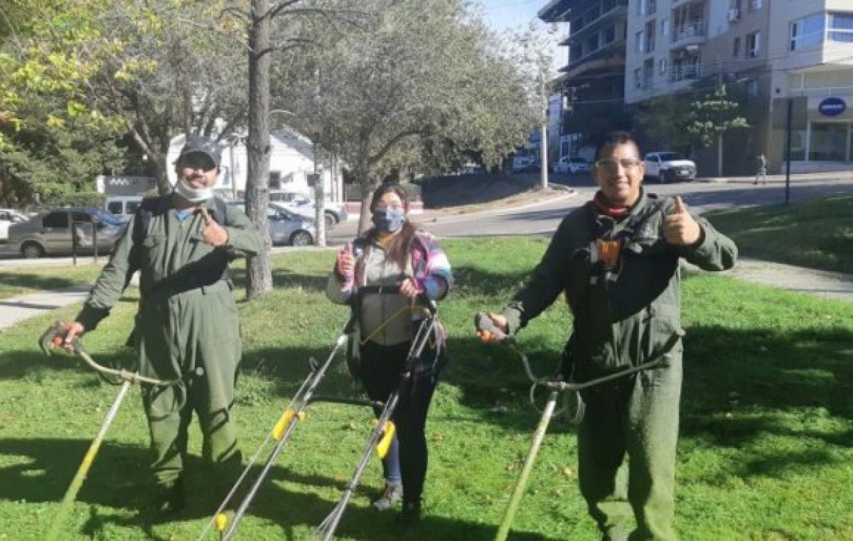 Día del Trabajador: los neuquinos que se ganan la vida en la calle