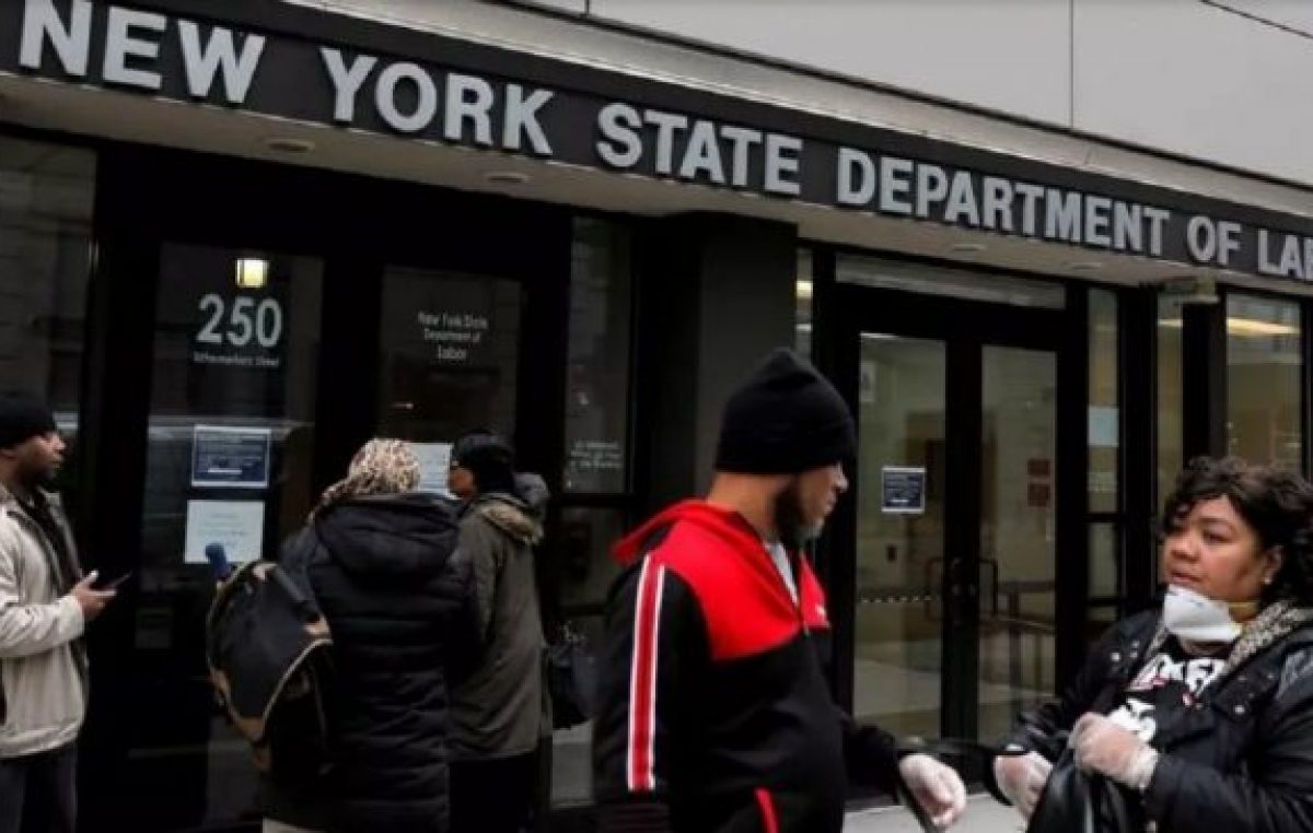 En un mes se registraron 22 millones de despidos en Estados Unidos