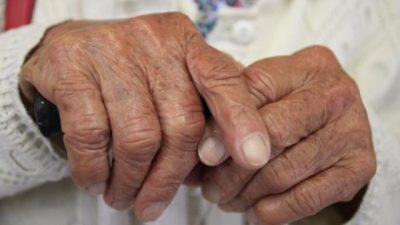 Municipales neuquinos ayudarán con los mandados a los abuelos