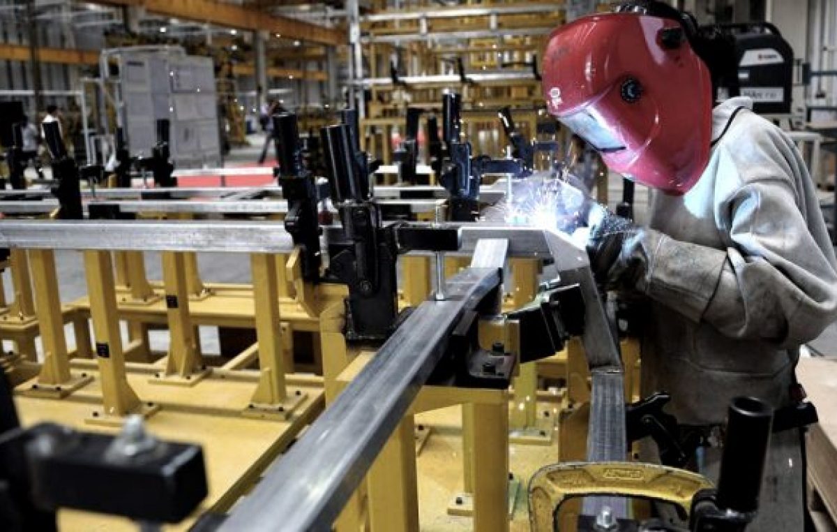 Estiman que el 80% de los trabajadores privados recibirán salario complementario