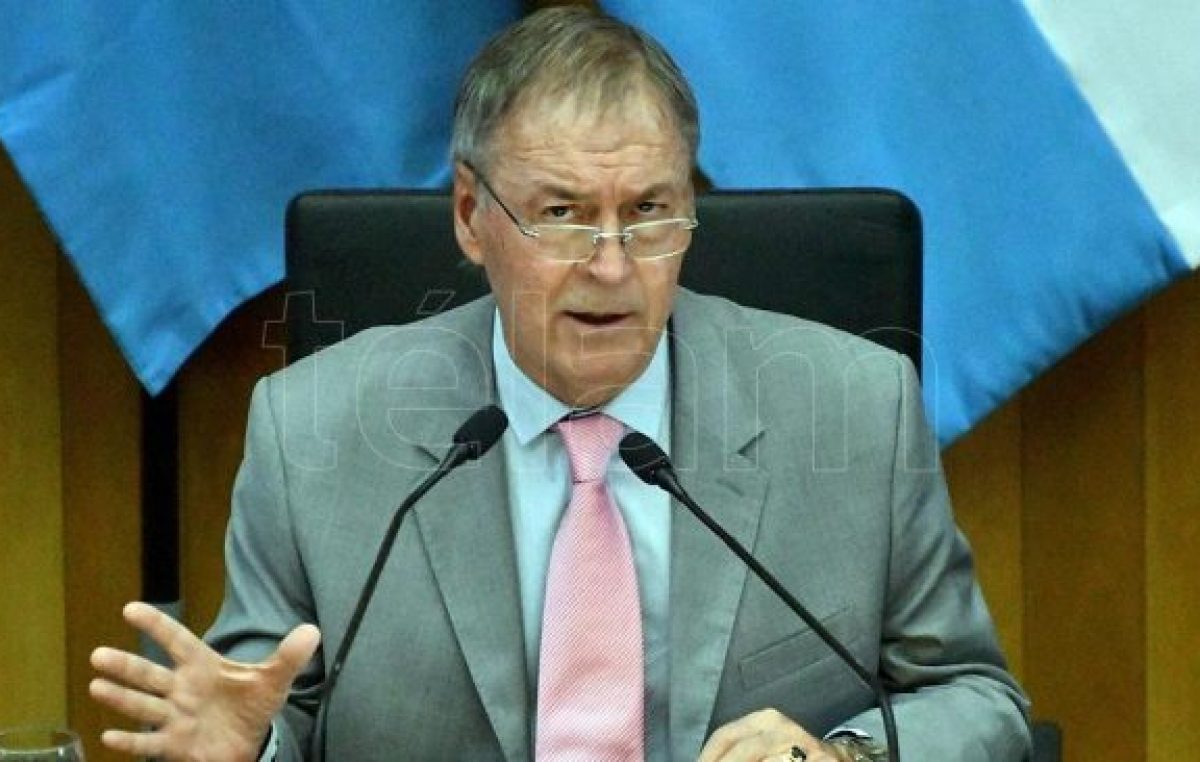 Schiaretti y los legisladores cordobeses reducen un 45% sus salarios