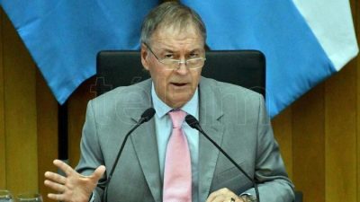 Schiaretti y los legisladores cordobeses reducen un 45% sus salarios