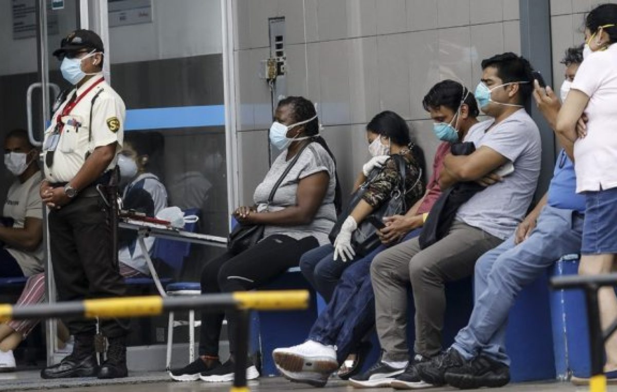 Perú, al borde del colapso sanitario por la pandemia de coronavirus