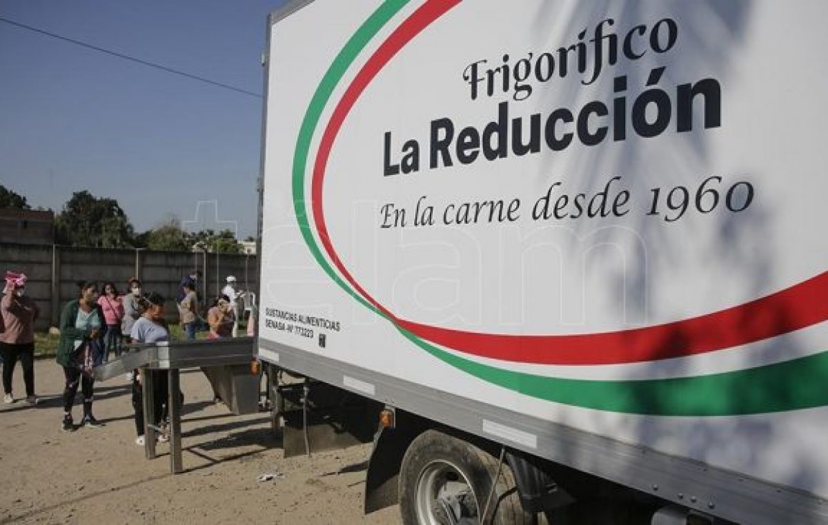 Un frigorífico tucumano regala 3.500 kilos de carne por semana porque «hay que ayudar, no ganar plata»