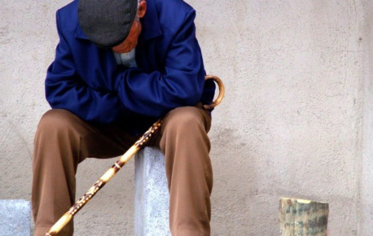 Aumentó la cantidad de abuelos pobres: hay casi 700.000 personas con recursos insuficientes en el sector más vulnerable al coronavirus