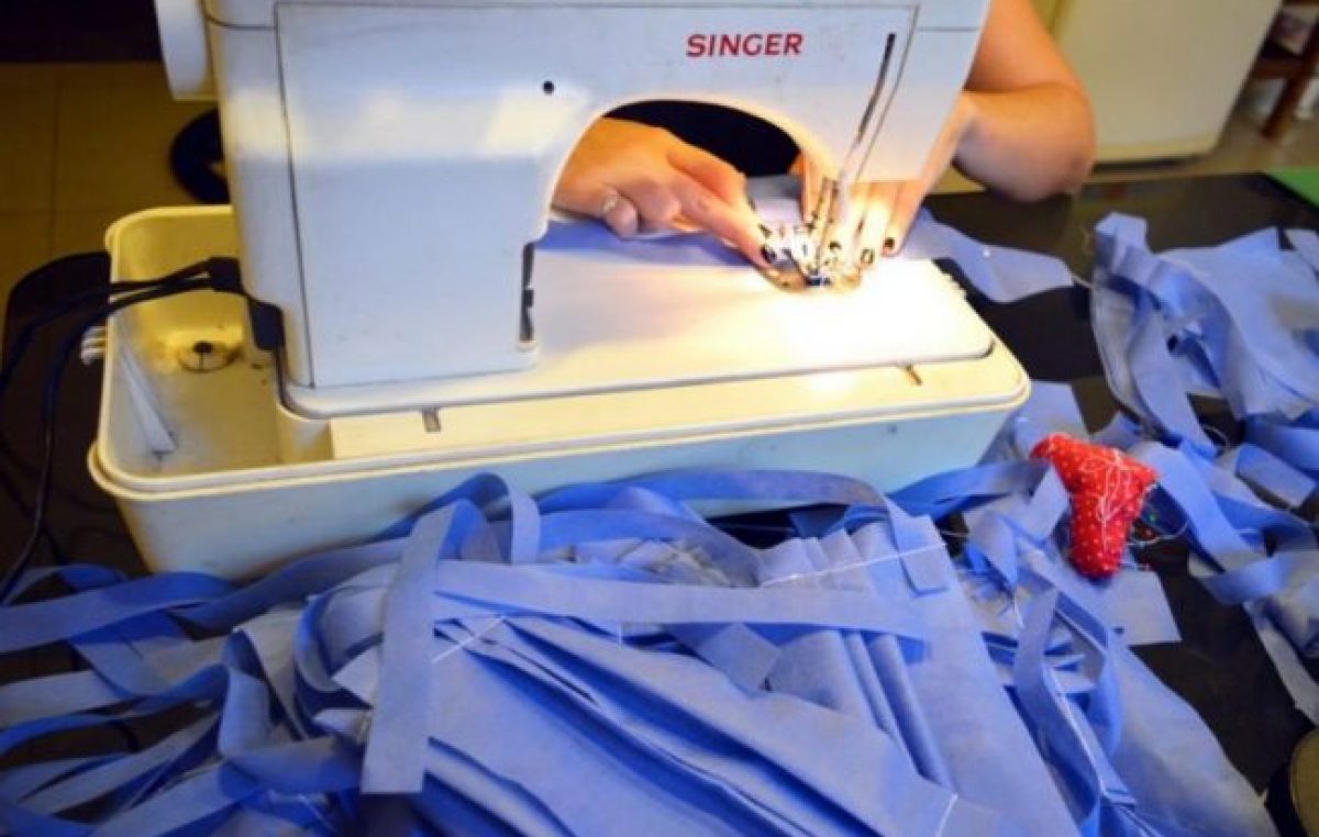Santa Fe: Trabajadoras de la economía social hicieron 4.000 barbijos para la Municipalidad