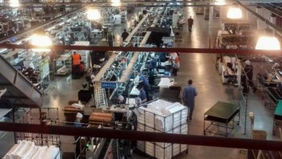 El DNU de Alberto Fernández por la producción y contra los despidos