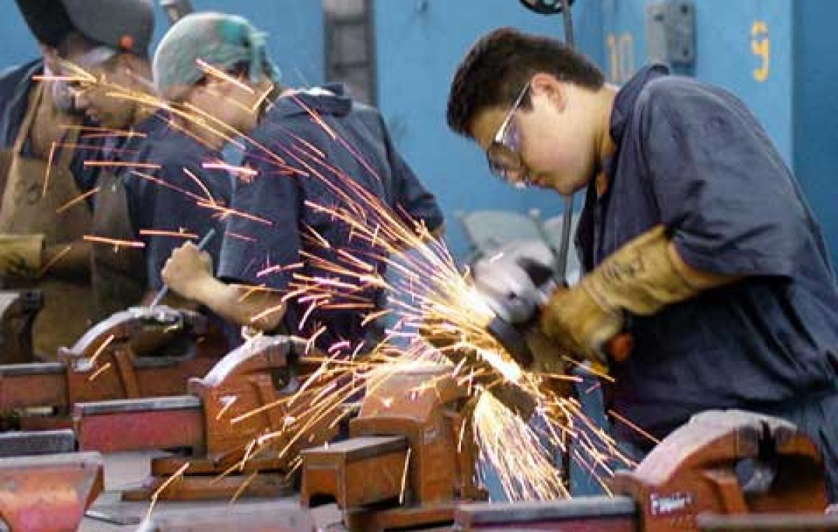 El Estado pagará parte de los salarios de abril de los trabajadores de empresas privadas