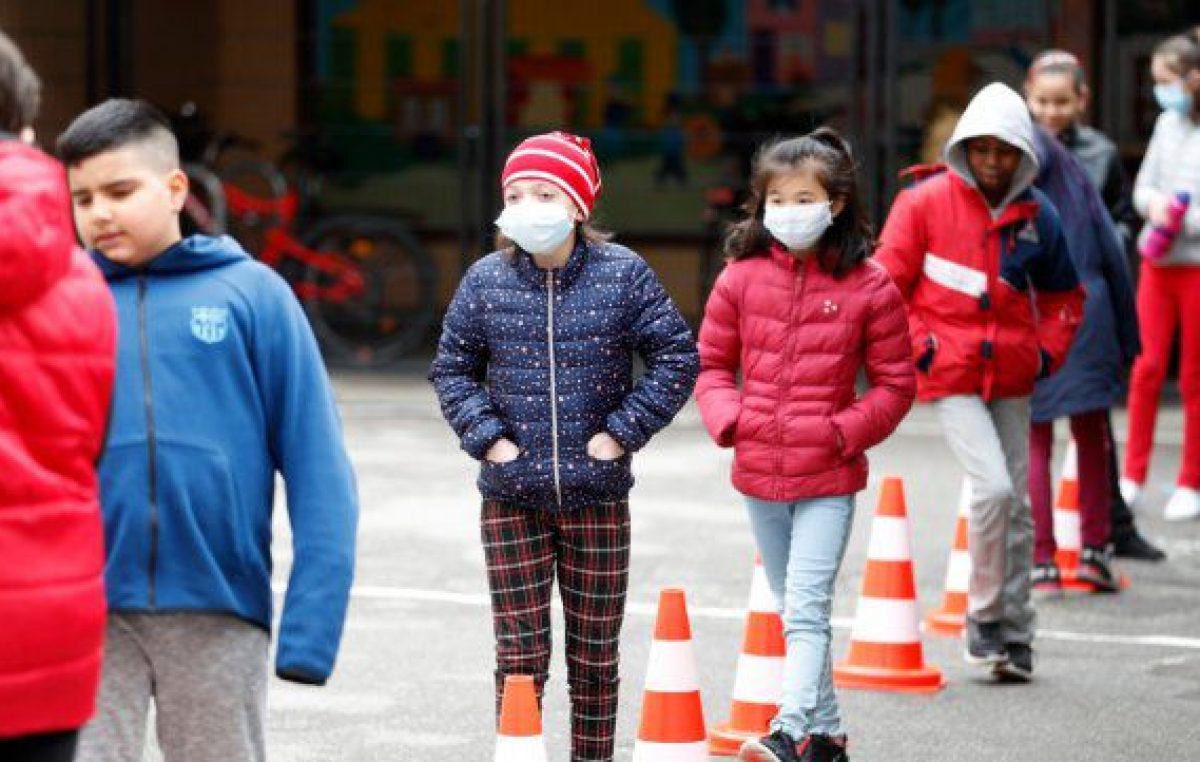 Una semana después de retomar las clases, Francia cerró 70 escuelas